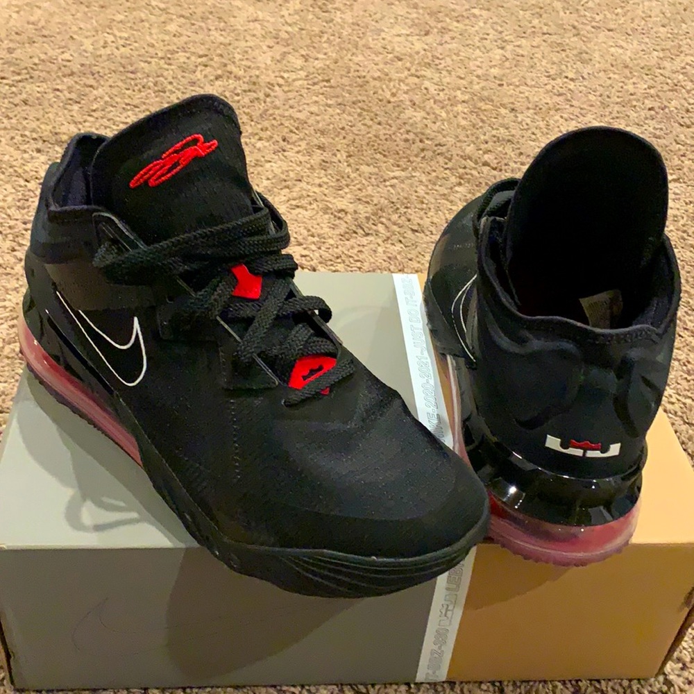 Lebron XVIII LOW